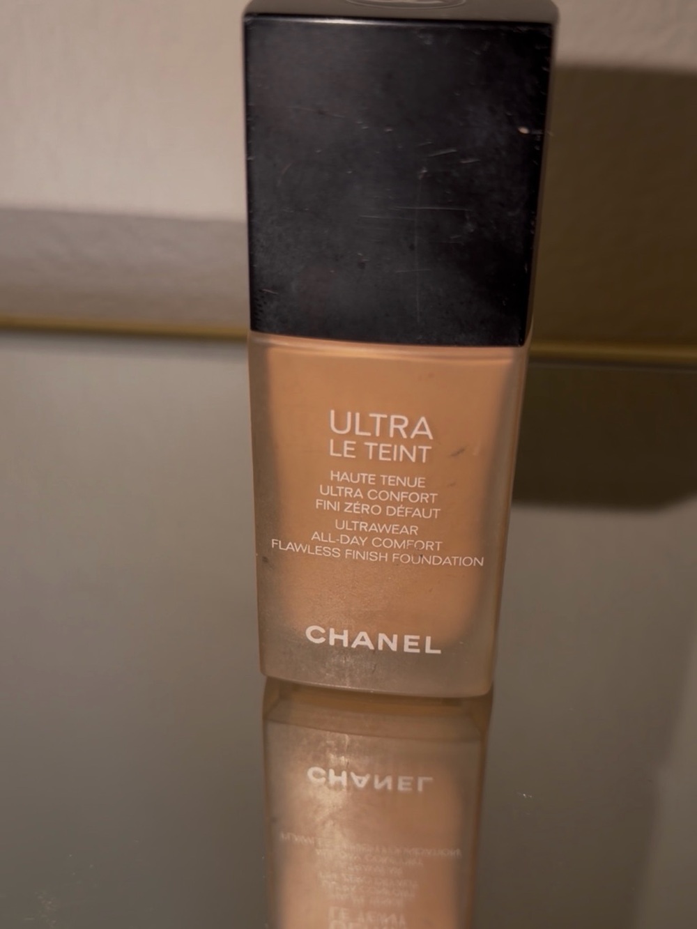 CHANEL Ultra Le Teint Flawless Finish Foundation - Beige B30 is used 50%
